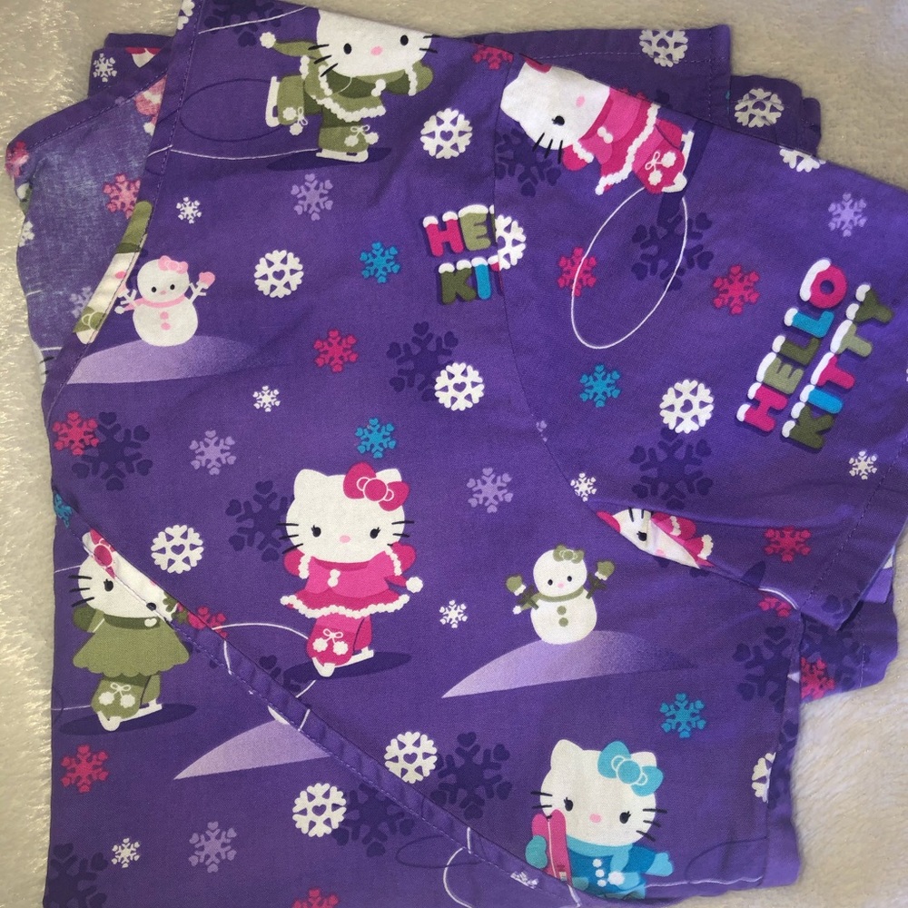 Hello Kitty Scrub Top - Picture 2 of 4